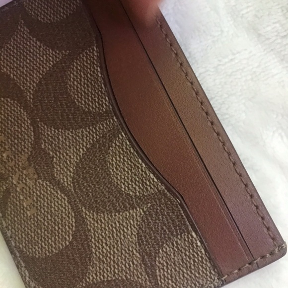 SOLD NWT Coach Signature PVC card case - Picture 4 of 5